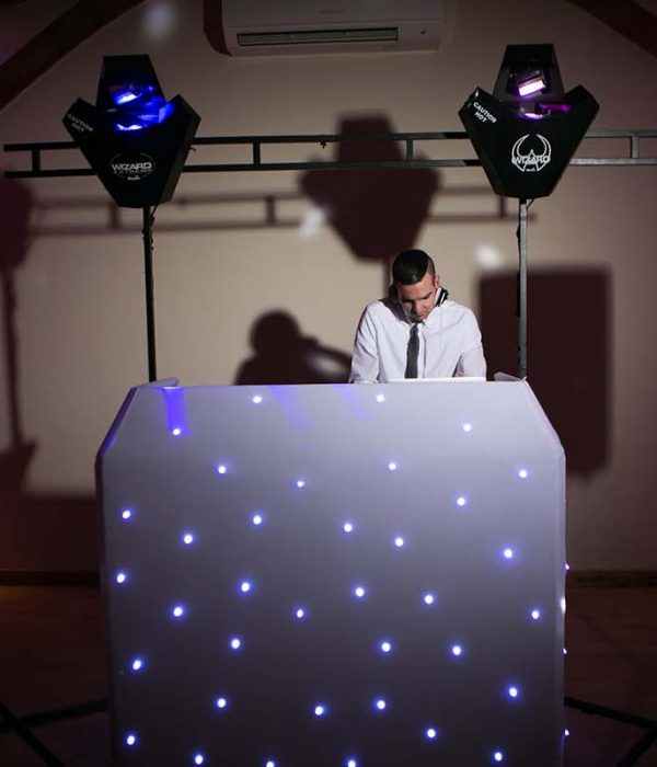 DJ Set up 33